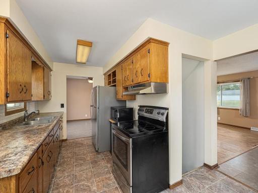 6231 Quail Avenue N, Brooklyn Center, MN 55429