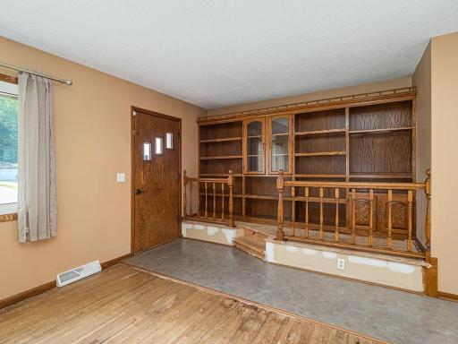 6231 Quail Avenue N, Brooklyn Center, MN 55429