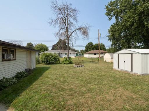 6231 Quail Avenue N, Brooklyn Center, MN 55429