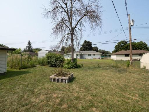 6231 Quail Avenue N, Brooklyn Center, MN 55429