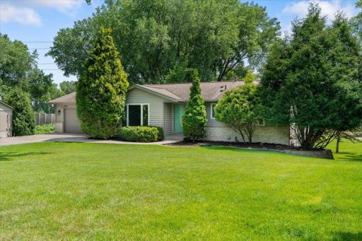 12738 Gordon Drive, Eden Prairie, MN 55346