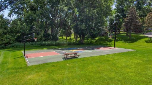 12738 Gordon Drive, Eden Prairie, MN 55346
