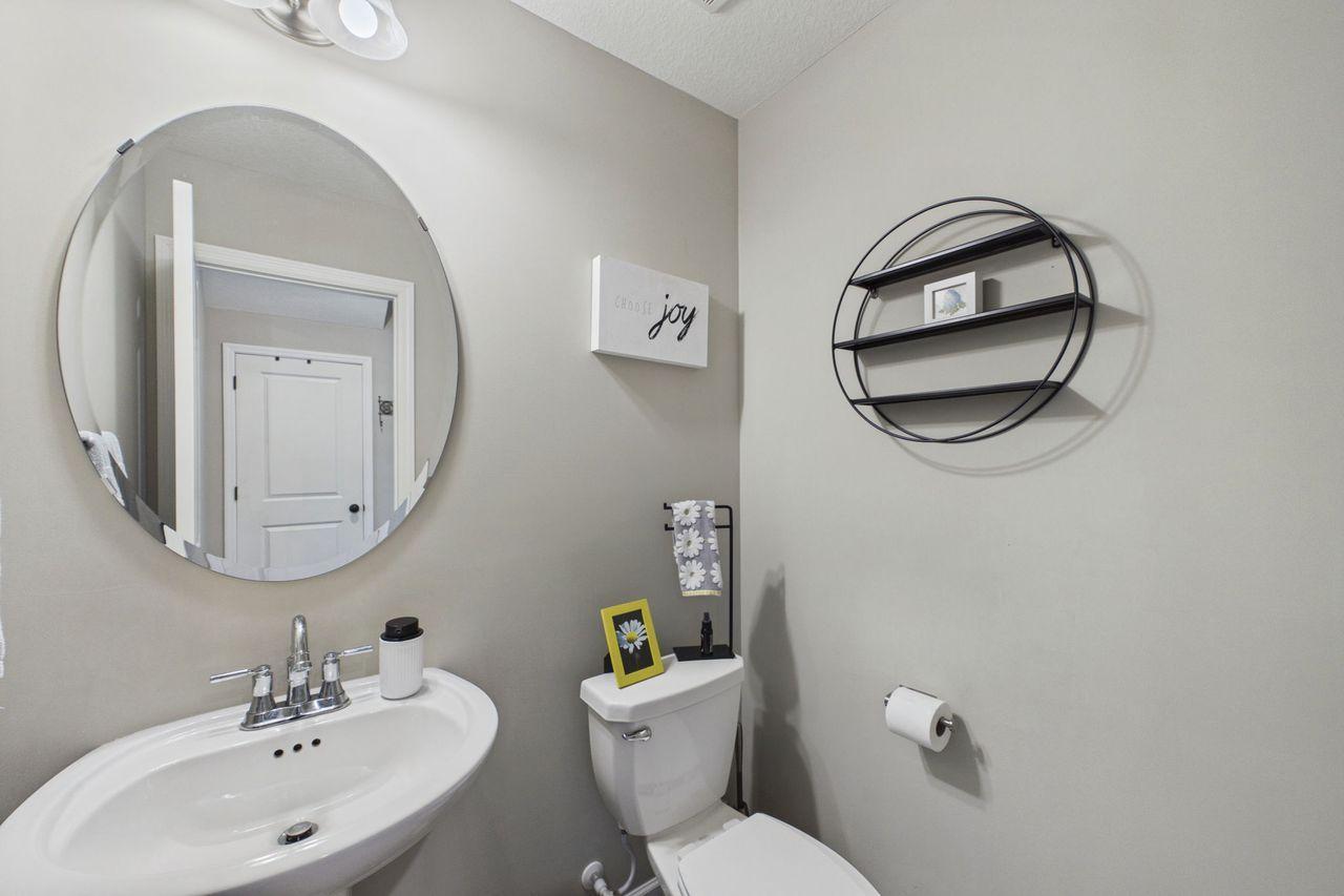 1/2 Bath