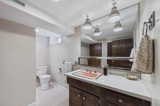 1731 Galtier Street, Roseville, MN 55113