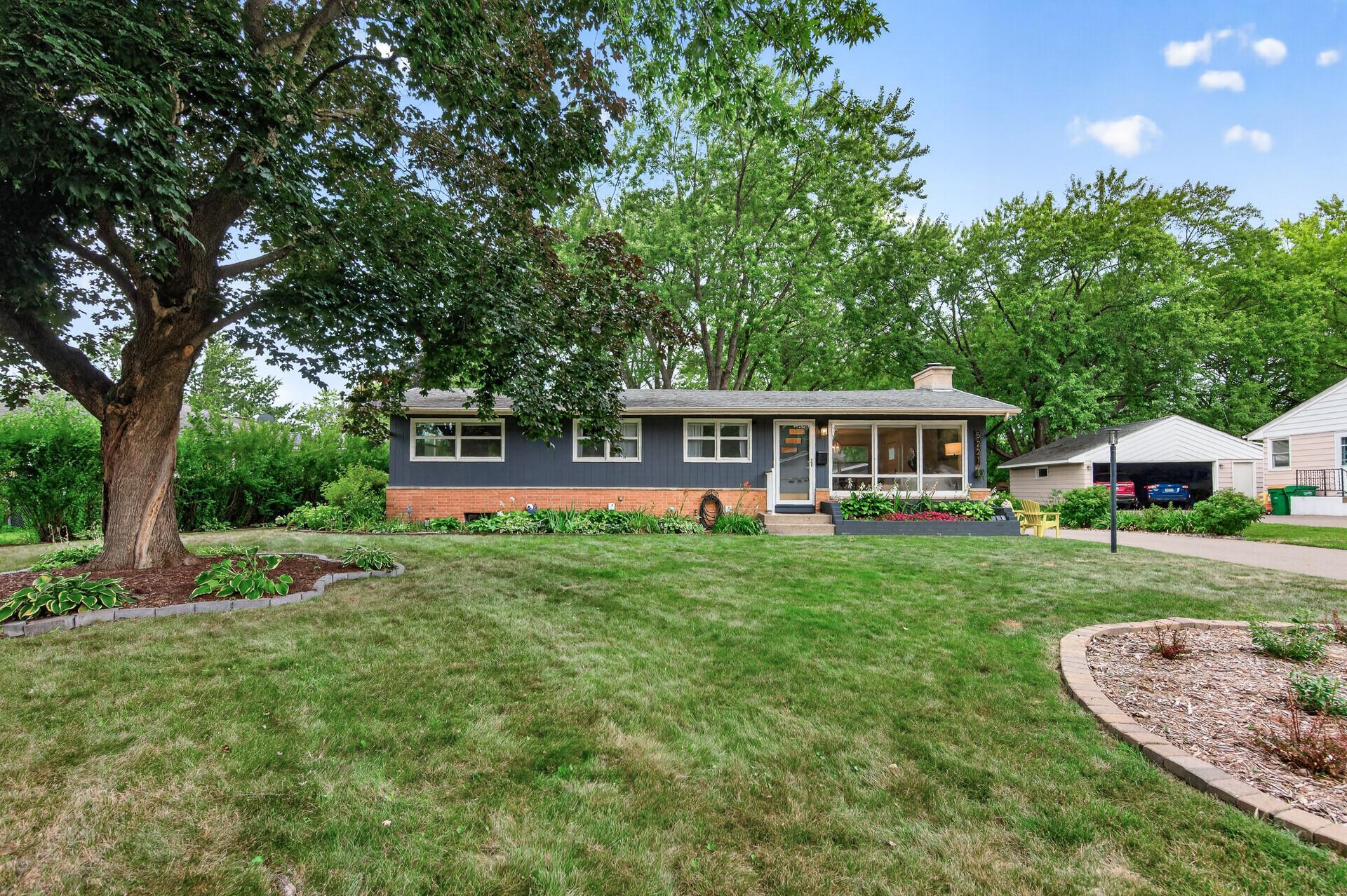 Stunning remodeled 4bd| 2ba| 2 gar home in New Hope!