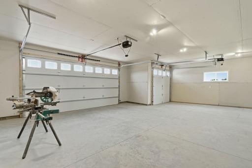 24-web-or-mls-1006 Misty Meadow Blvd-11.jpg