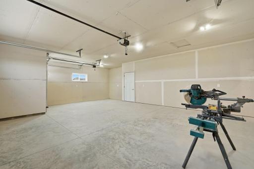 25-web-or-mls-1006 Misty Meadow Blvd-12.jpg