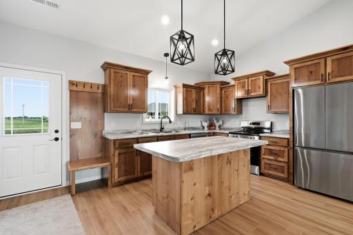 7-web-or-mls-1006 Misty Meadow Blvd-4.jpg