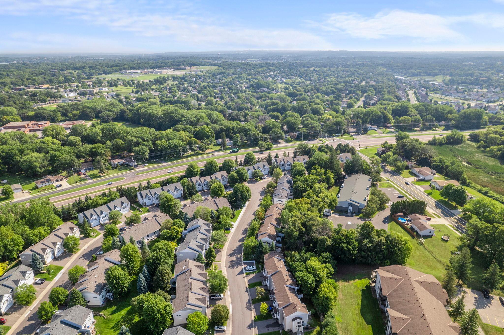 The location is hard to beat, with shopping, dining, parks, schools, and access to 35W and 169 nearby. You’re also just a short distance from some of the community’s favorite events, including the Prior Lake Farmers Market and Lakefront Music Fest.