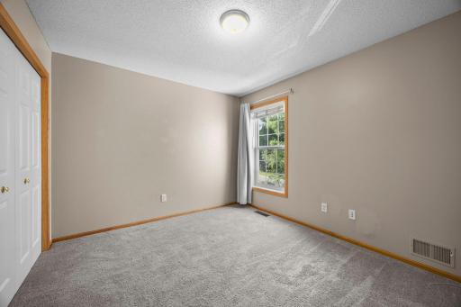 5038 Bluff Heights Trail SE, Prior Lake, MN 55372