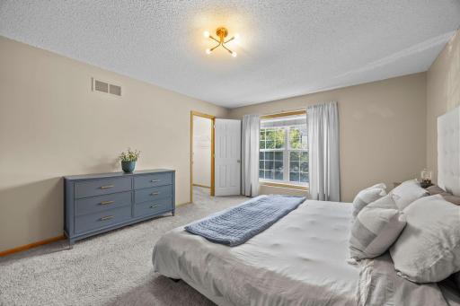 5038 Bluff Heights Trail SE, Prior Lake, MN 55372