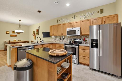 6285 29th Avenue NW, Rochester, MN 55901