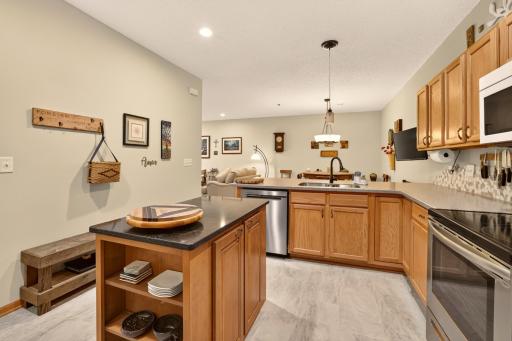 6285 29th Avenue NW, Rochester, MN 55901