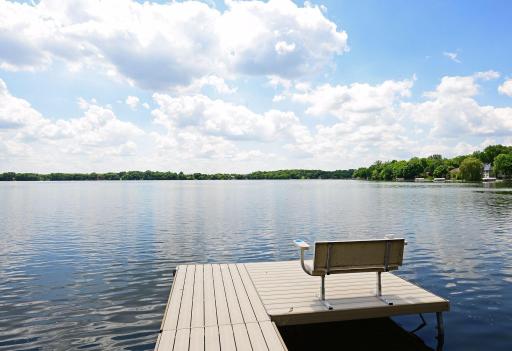 8652 Lake Riley Drive, Chanhassen, MN 55317