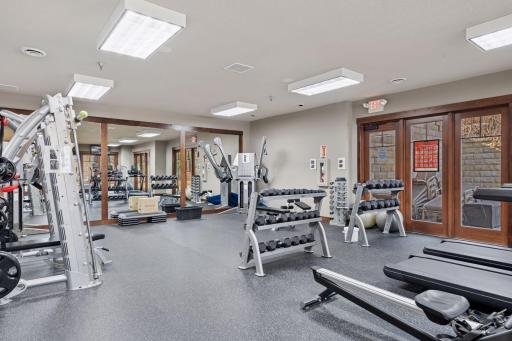 8652 Lake Riley Drive, Chanhassen, MN 55317