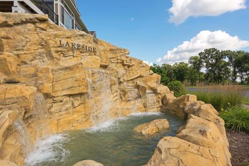 8652 Lake Riley Drive, Chanhassen, MN 55317