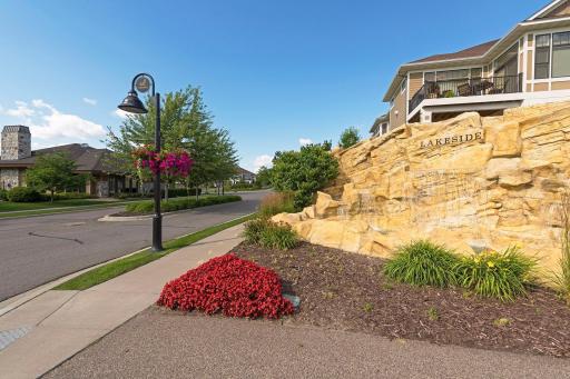 8652 Lake Riley Drive, Chanhassen, MN 55317