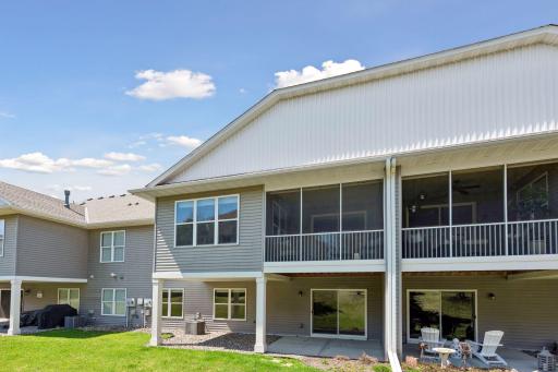 8652 Lake Riley Drive, Chanhassen, MN 55317