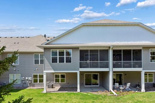 8652 Lake Riley Drive, Chanhassen, MN 55317