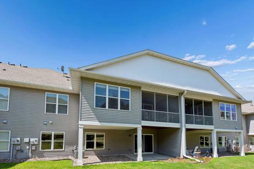 8652 Lake Riley Drive, Chanhassen, MN 55317