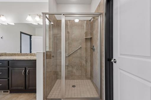 8652 Lake Riley Drive, Chanhassen, MN 55317