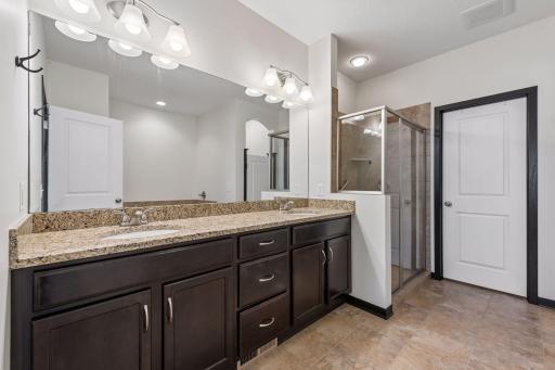 8652 Lake Riley Drive, Chanhassen, MN 55317