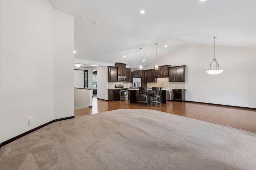 8652 Lake Riley Drive, Chanhassen, MN 55317