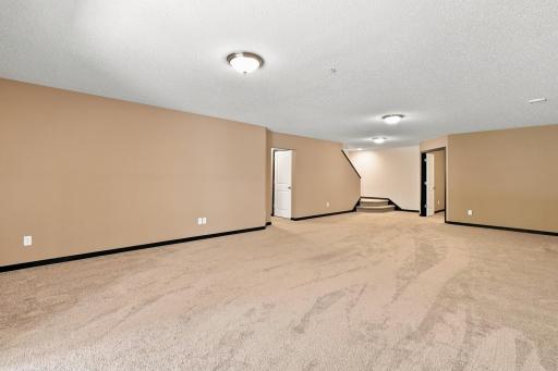 8652 Lake Riley Drive, Chanhassen, MN 55317