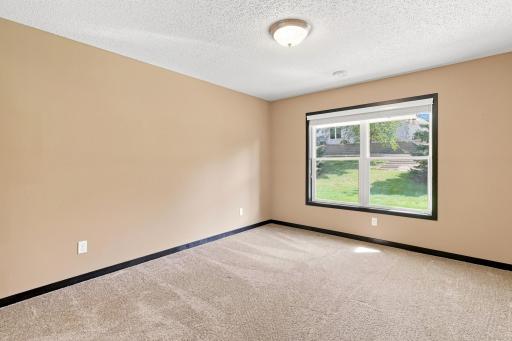 8652 Lake Riley Drive, Chanhassen, MN 55317