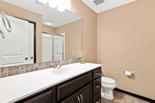 8652 Lake Riley Drive, Chanhassen, MN 55317
