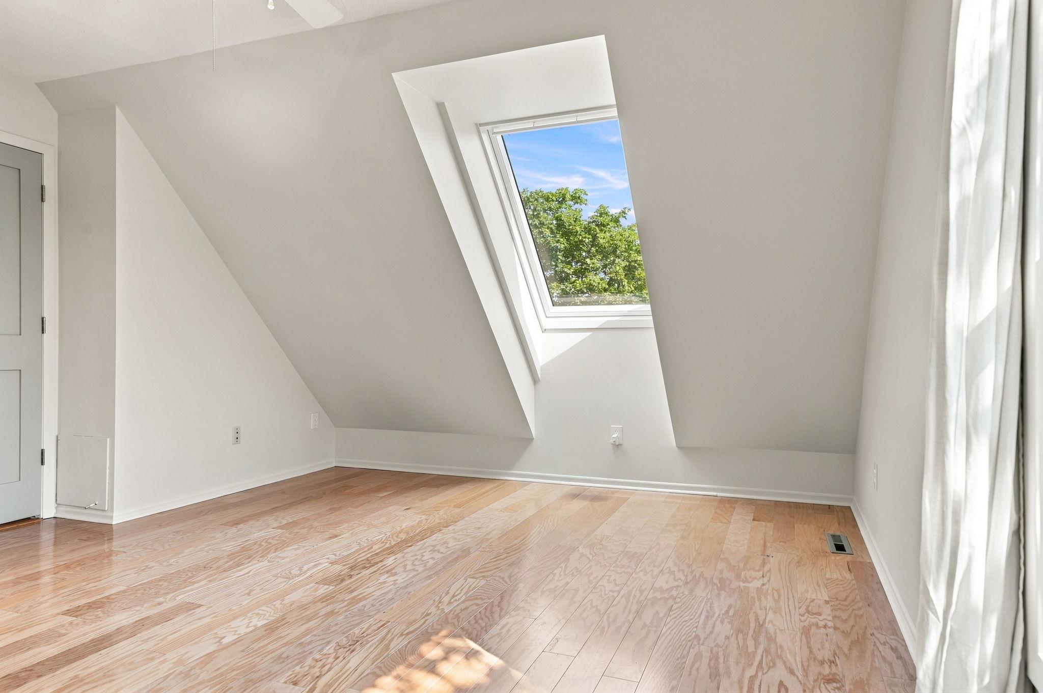 31-web-or-mls-5th_St_01432.jpg