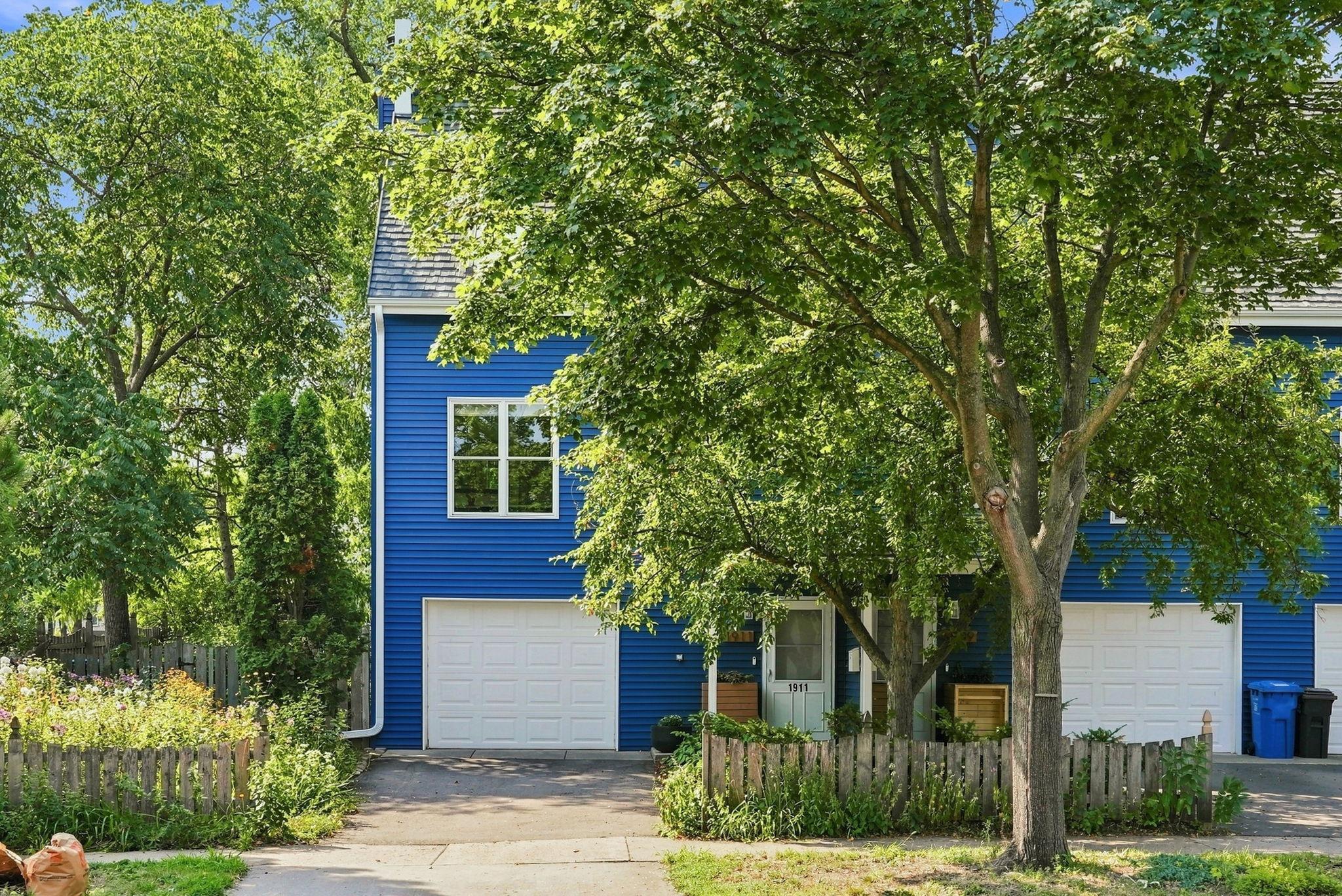 40-web-or-mls-5th_St_01517.jpg