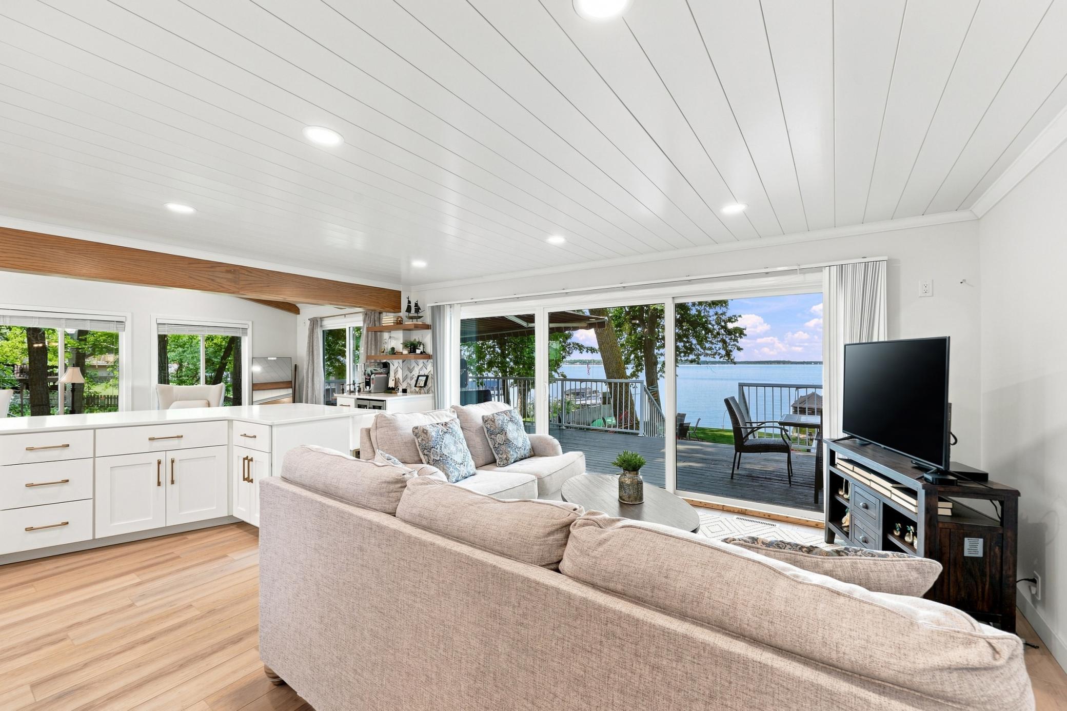 Huge Sliding Doors to Lakeside Deck