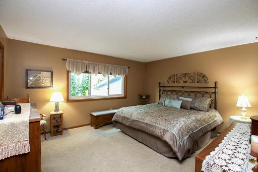 450 School Road NW, Hutchinson, MN 55350