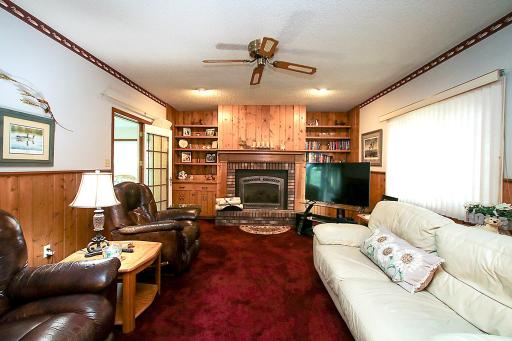 450 School Road NW, Hutchinson, MN 55350