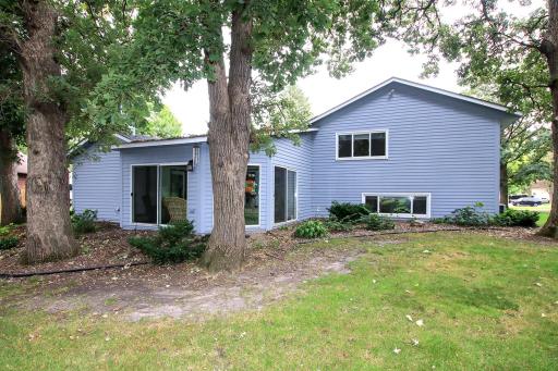 450 School Road NW, Hutchinson, MN 55350
