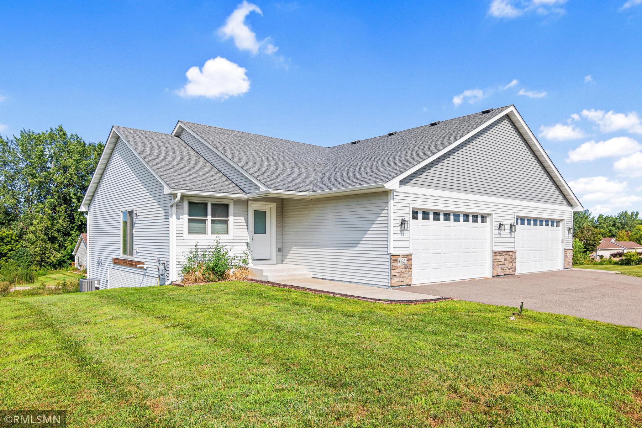 679 Heritage Ln, Hammond, WI-2.jpg