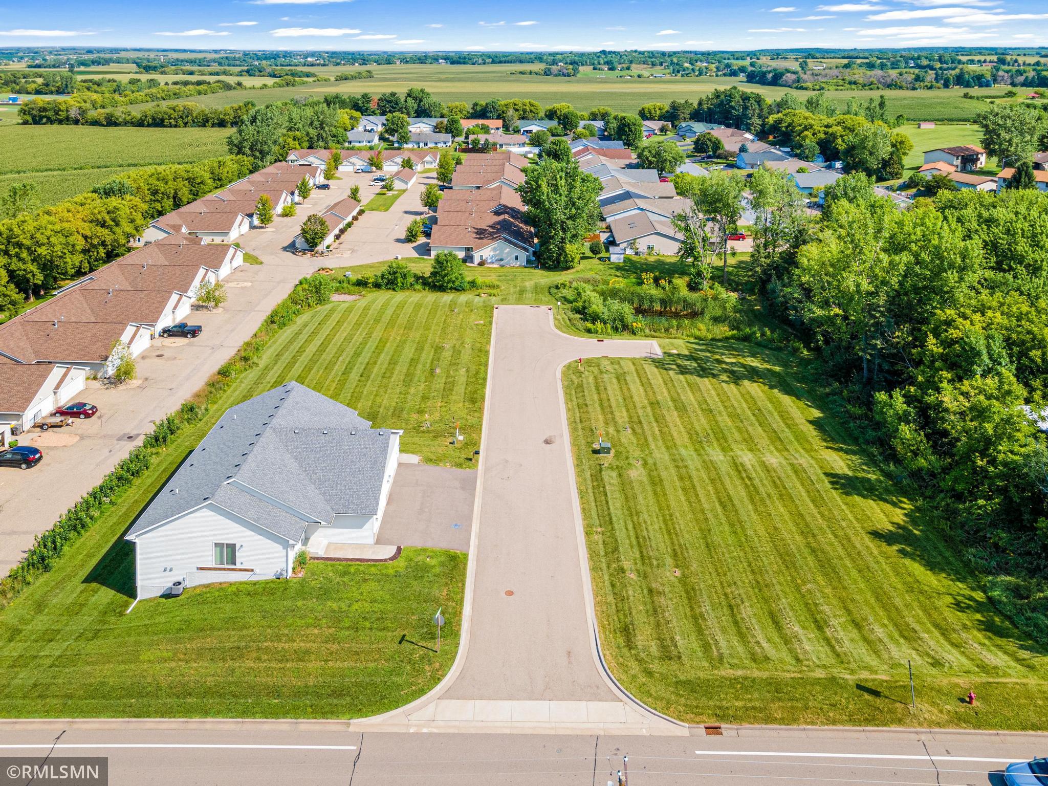 679 Heritage Ln, Hammond, WI-8.jpg