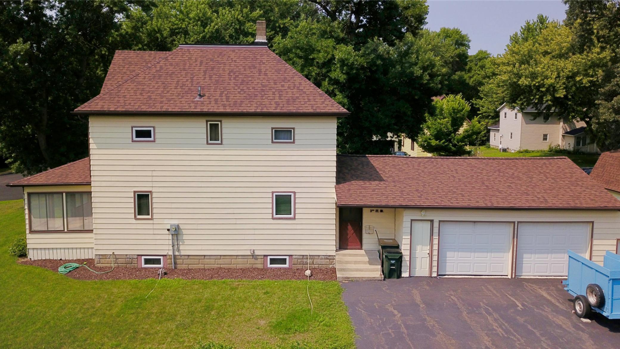 Welcome home to 216 3rd St N!!