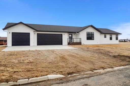 Photo for 208 4th st NW, Gwinner, ND 58040 - listing #7125650 208 4th st NW, Gwinner, ND 58040