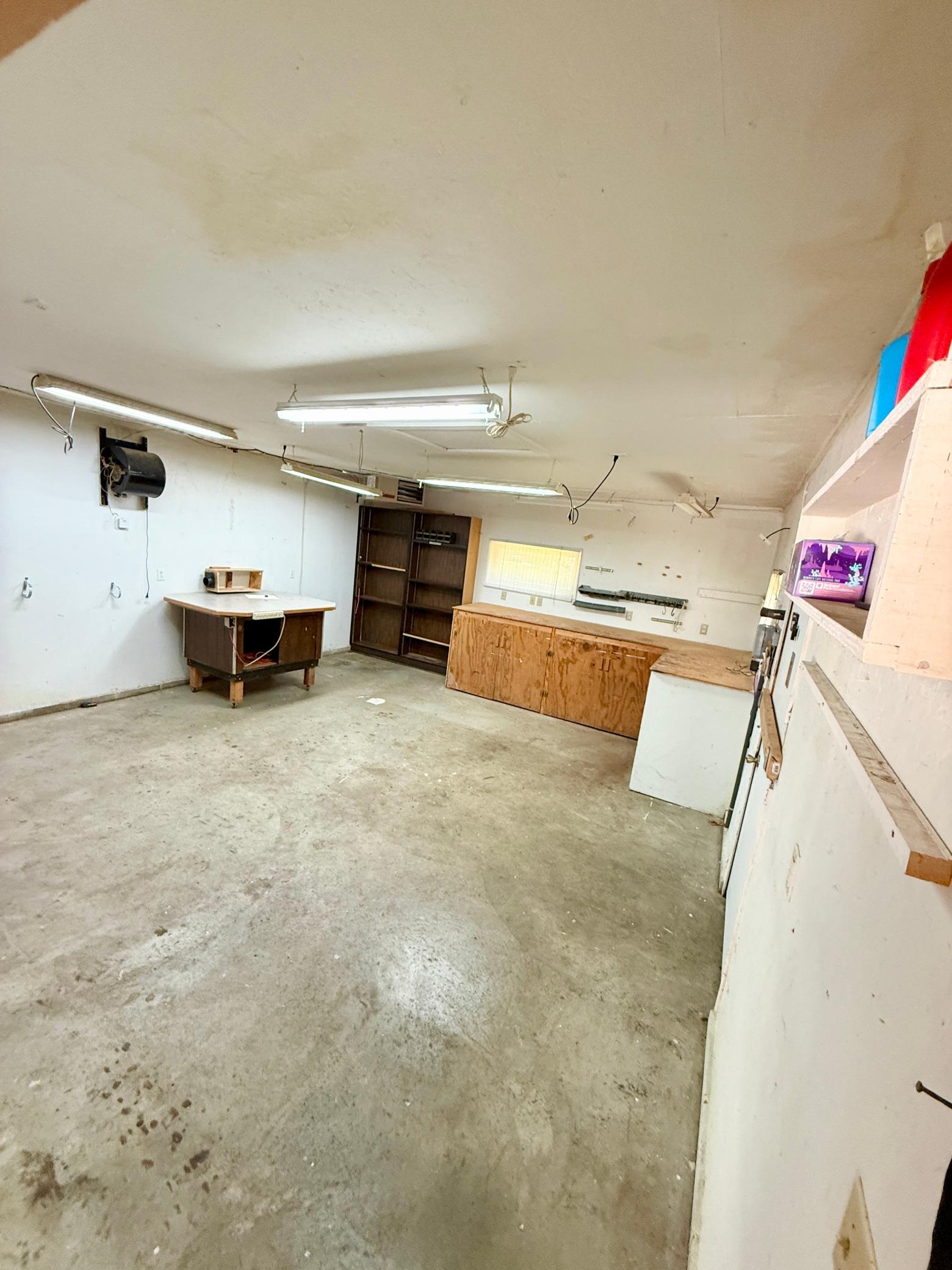 Bonus heated 17x20 workshop