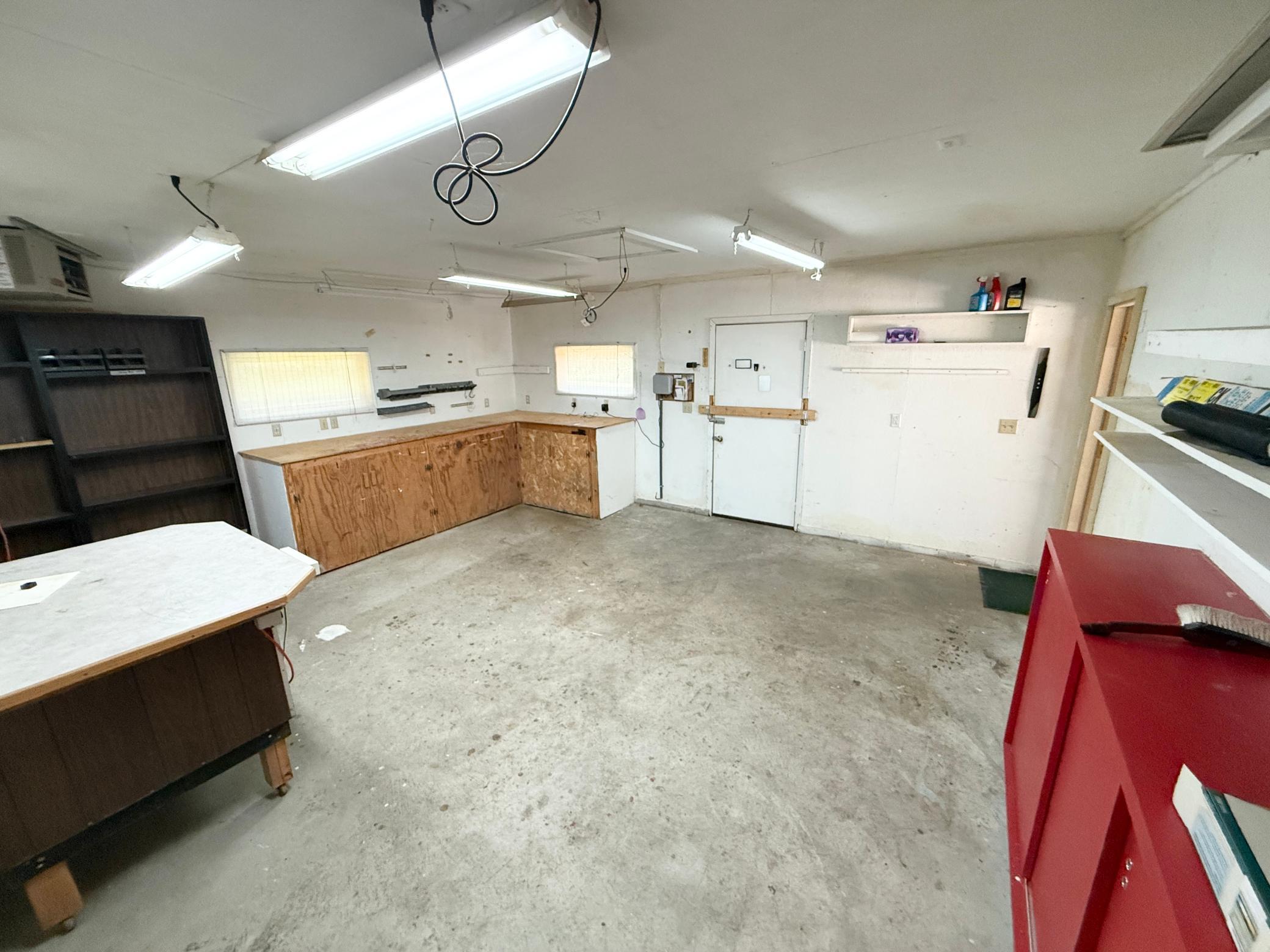 Plenty of counterspace and cabinets
