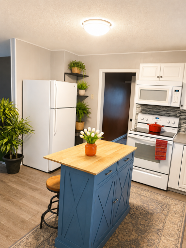 Spacious kitchen
