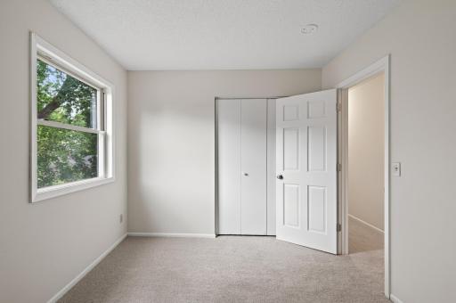 3429 Pilgrim Lane N, Plymouth, MN 55441
