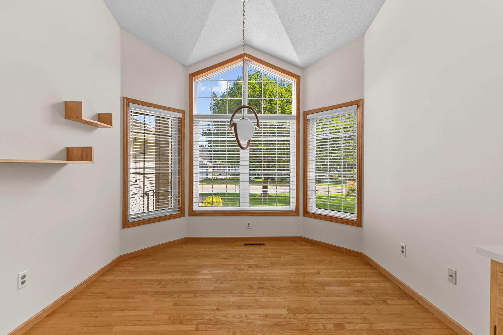A beautiful setting for everyday meals and entertaining.