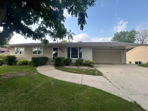 Photo for 962 Miles Drive, Worthington, MN 56187 - listing #7125691 962 Miles Drive, Worthington, MN 56187