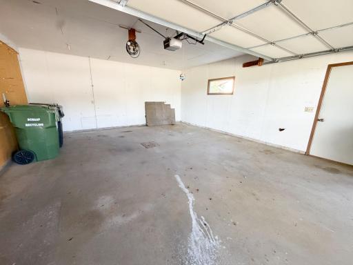 962 Miles Drive, Worthington, MN 56187