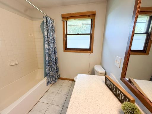 962 Miles Drive, Worthington, MN 56187