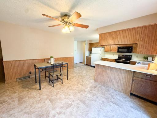 962 Miles Drive, Worthington, MN 56187