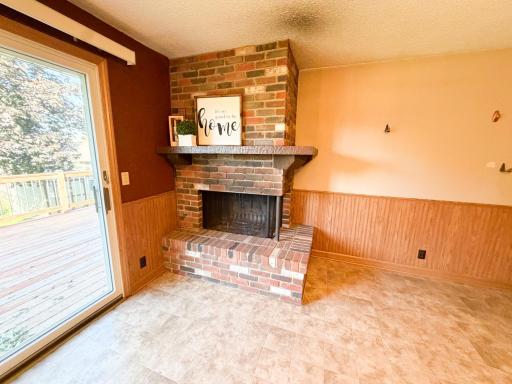 962 Miles Drive, Worthington, MN 56187